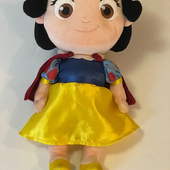 Disney Snow White doll - Picture 6 of 7